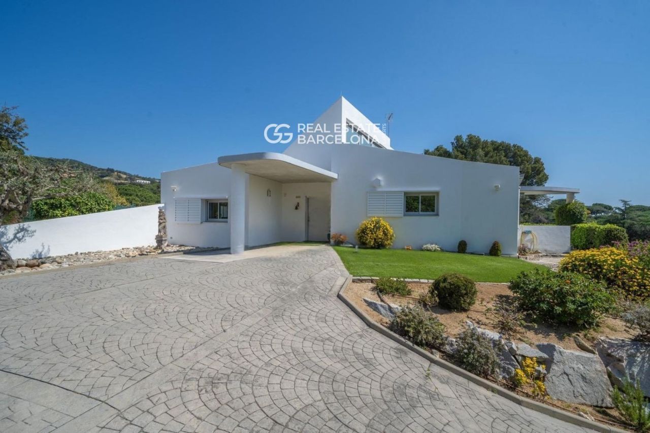 Chalet Barcelona, Sant Andreu de Llavaneres, España, 446 m² - imagen 4