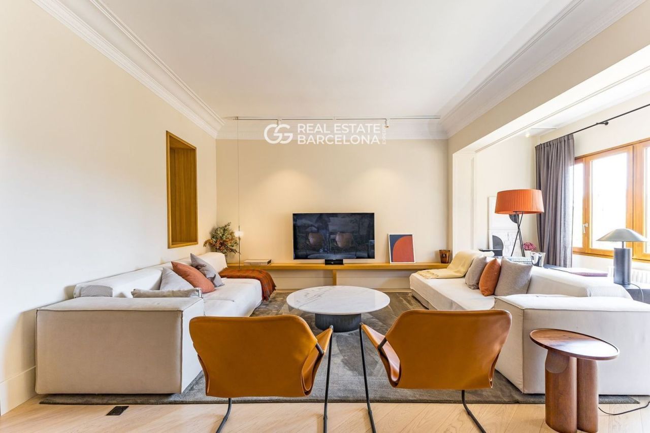 Piso en Barcelona, España, 240 m² - imagen 4