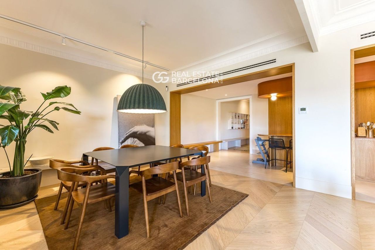 Piso en Barcelona, España, 240 m² - imagen 5