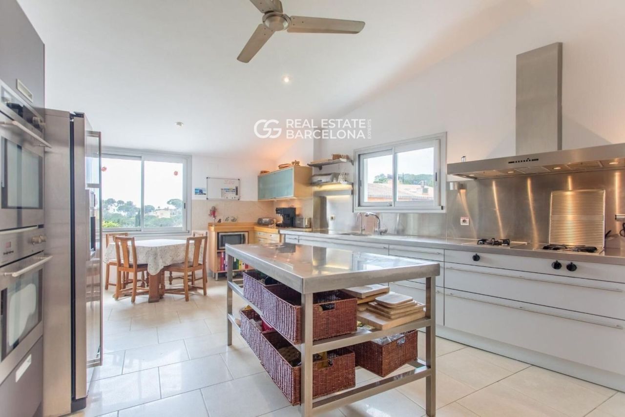 Chalet Barcelona, Sant Andreu de Llavaneres, España, 446 m² - imagen 9