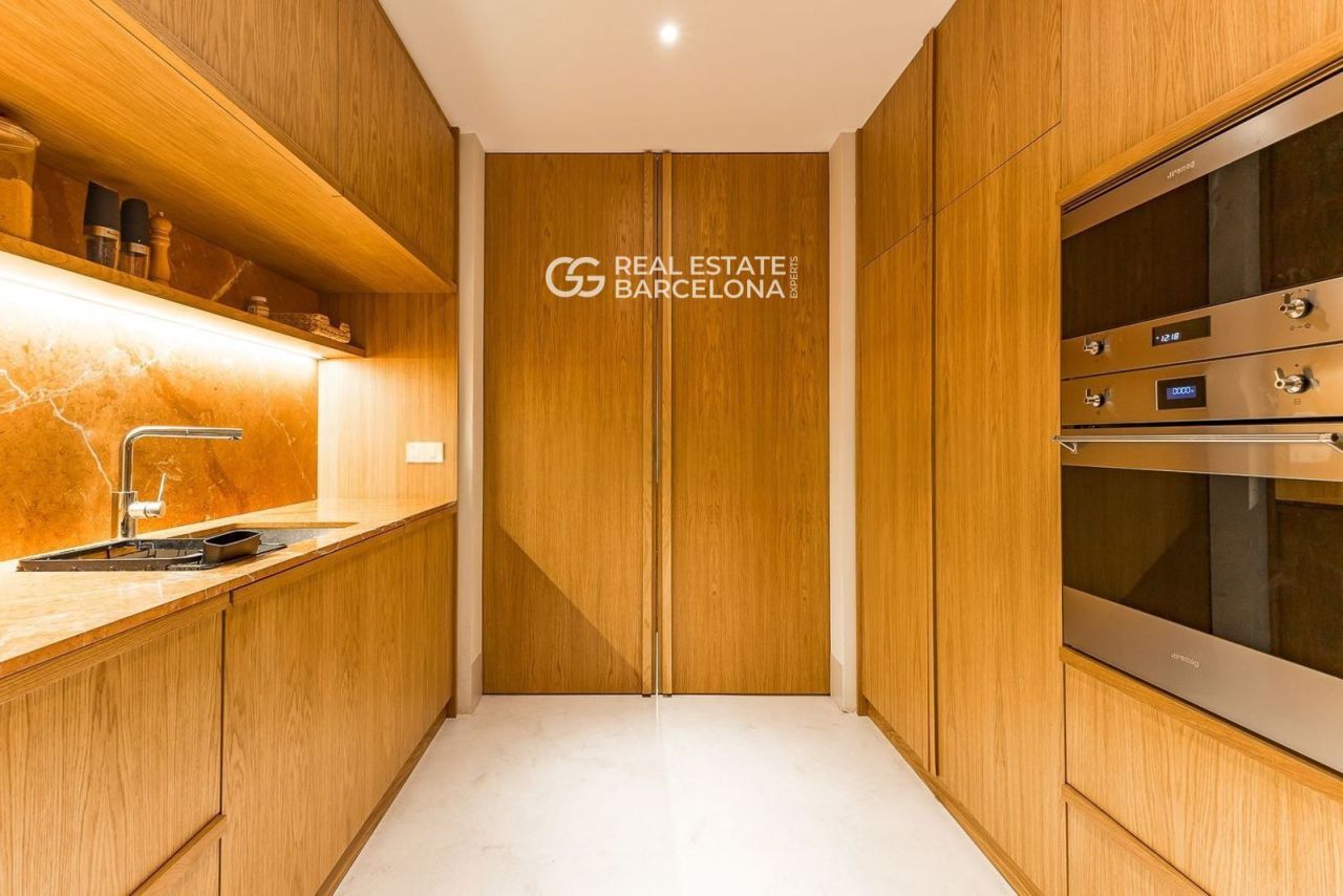 Piso en Barcelona, España, 240 m² - imagen 13