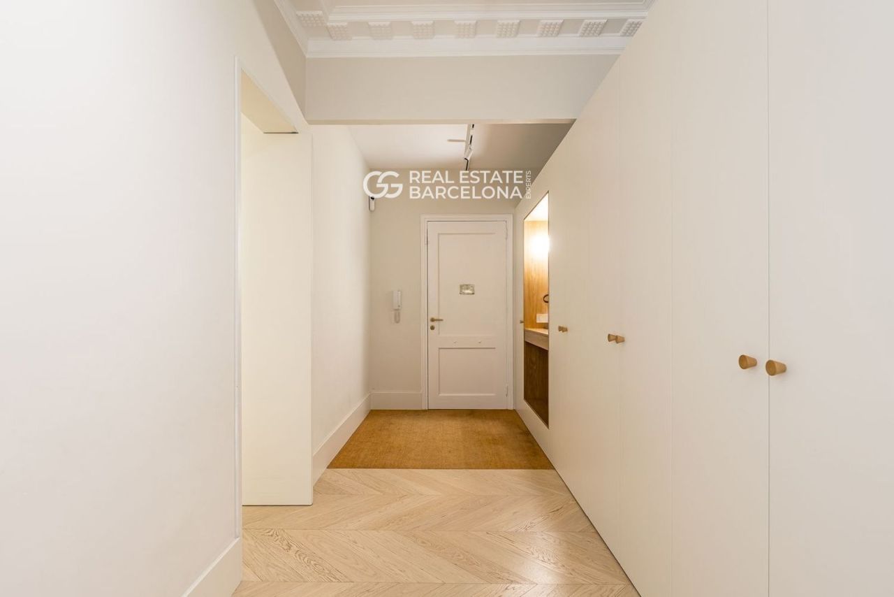 Piso en Barcelona, España, 240 m² - imagen 18