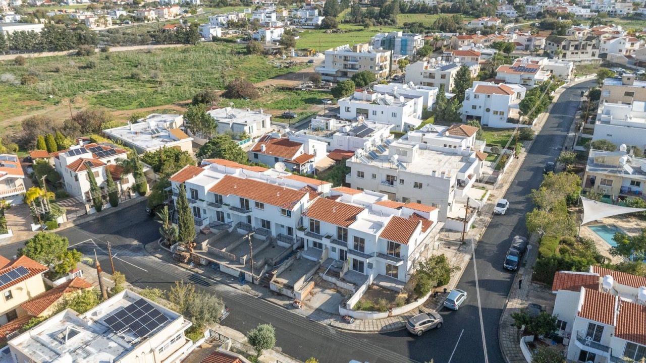 Casa adosada en Pafos, Chipre, 84 m² - imagen 1
