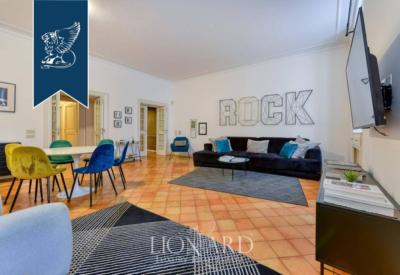 Apartment in Rome, Italy, 170 m² - picture 1