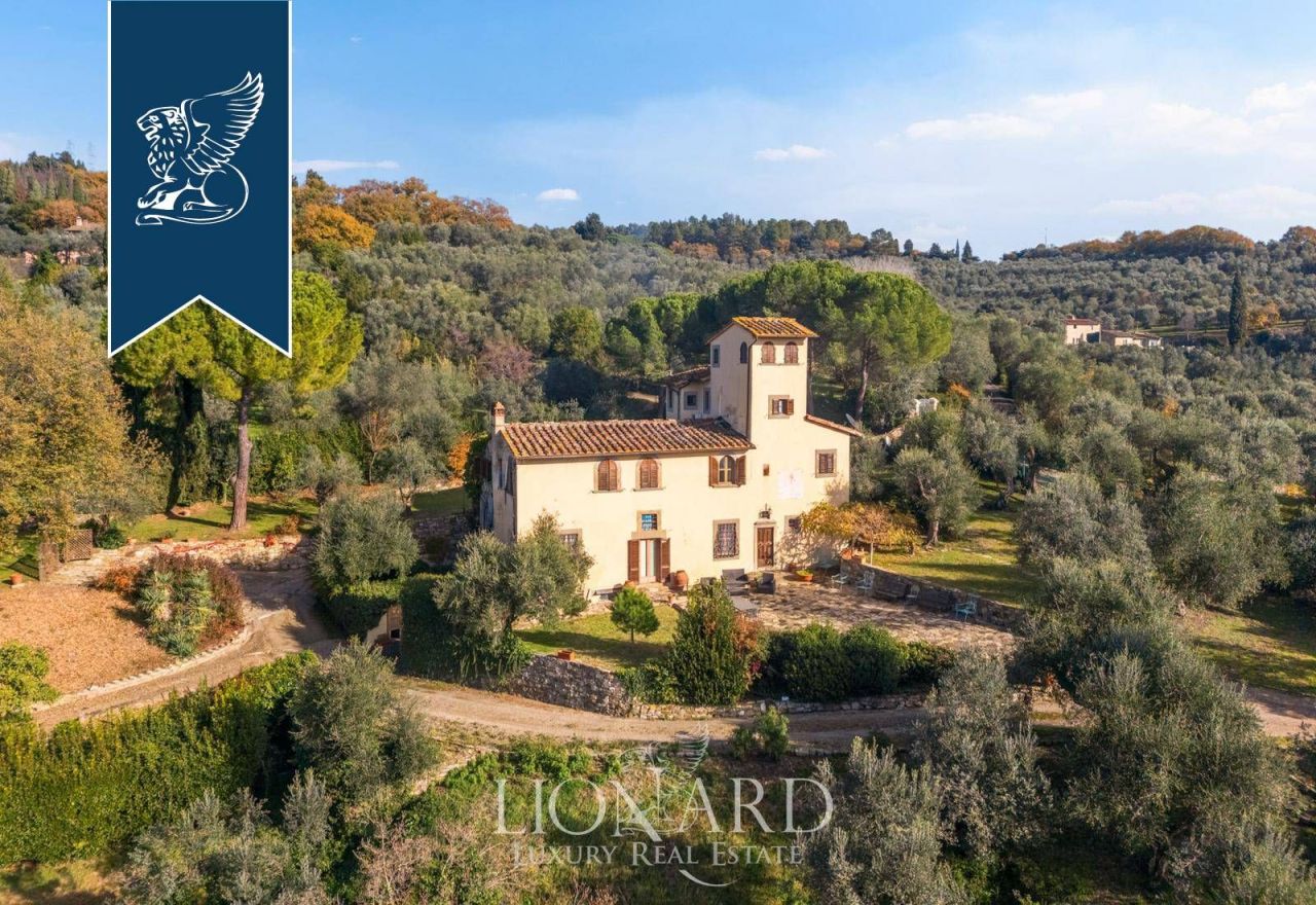 Villa in Florence, Italy, 400 m² - picture 1