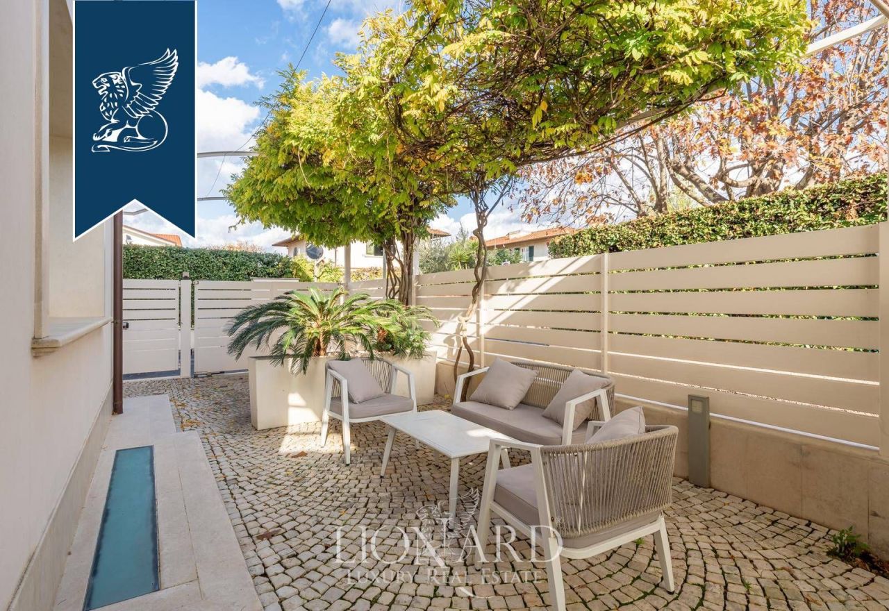 Villa en Forte dei Marmi, Italia, 240 m² - imagen 2