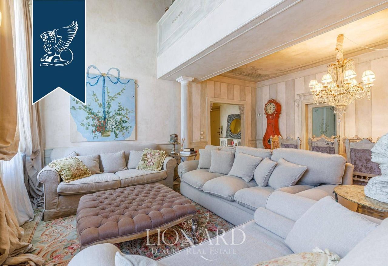 Apartment in Florence, Italy, 168 m² - picture 2