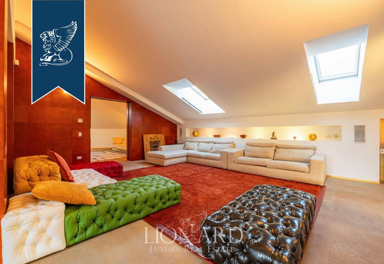 Apartment in Milan, Italy, 500 m² - picture 2