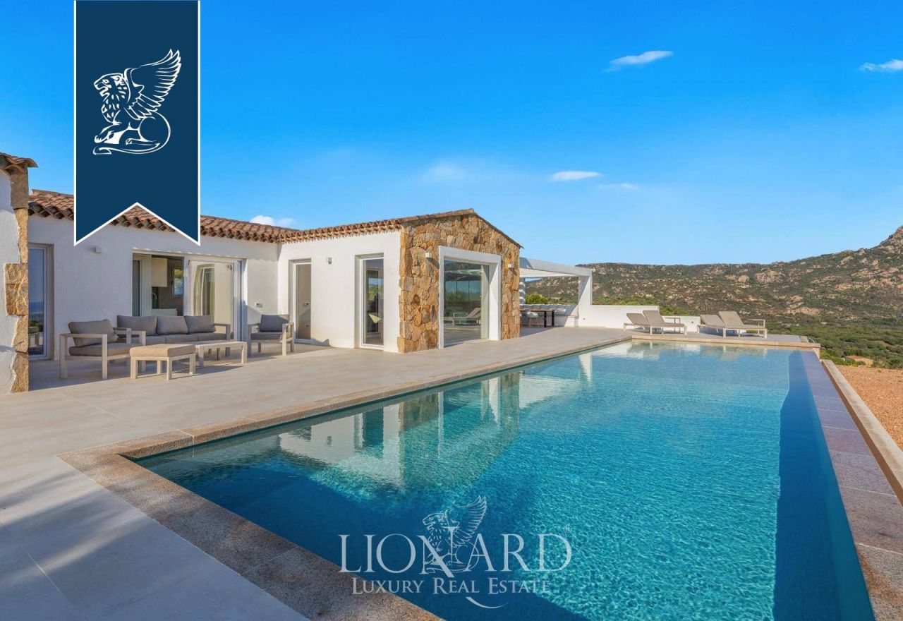 Villa in Olbia, Italien, 300 m² - Foto 3