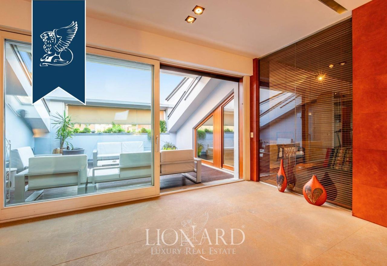 Apartment in Milan, Italy, 500 m² - picture 4