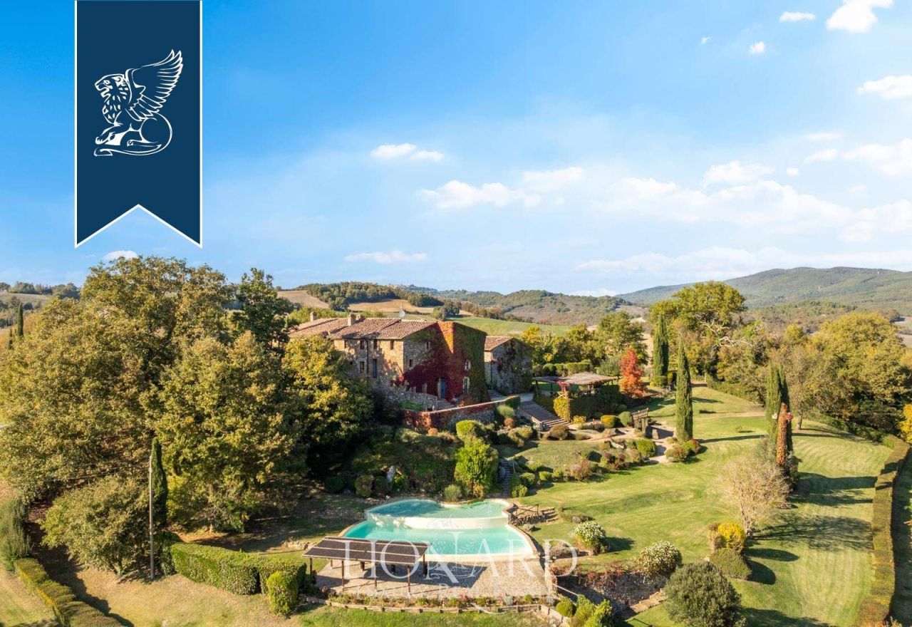 Farm in Siena, Italy, 900 m² - picture 4