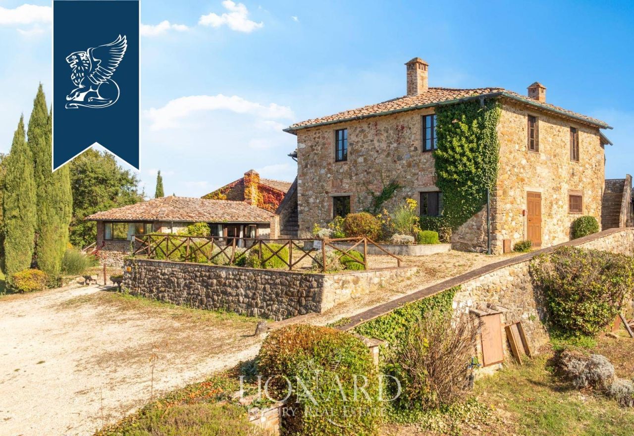 Farm in Siena, Italy, 900 m² - picture 8