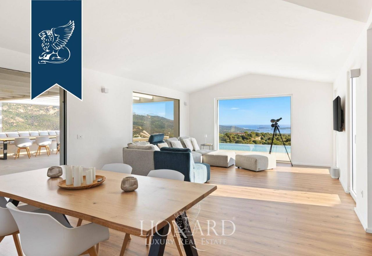 Villa in Olbia, Italien, 300 m² - Foto 11