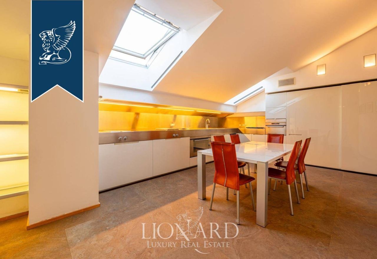 Apartment in Milan, Italy, 500 m² - picture 11