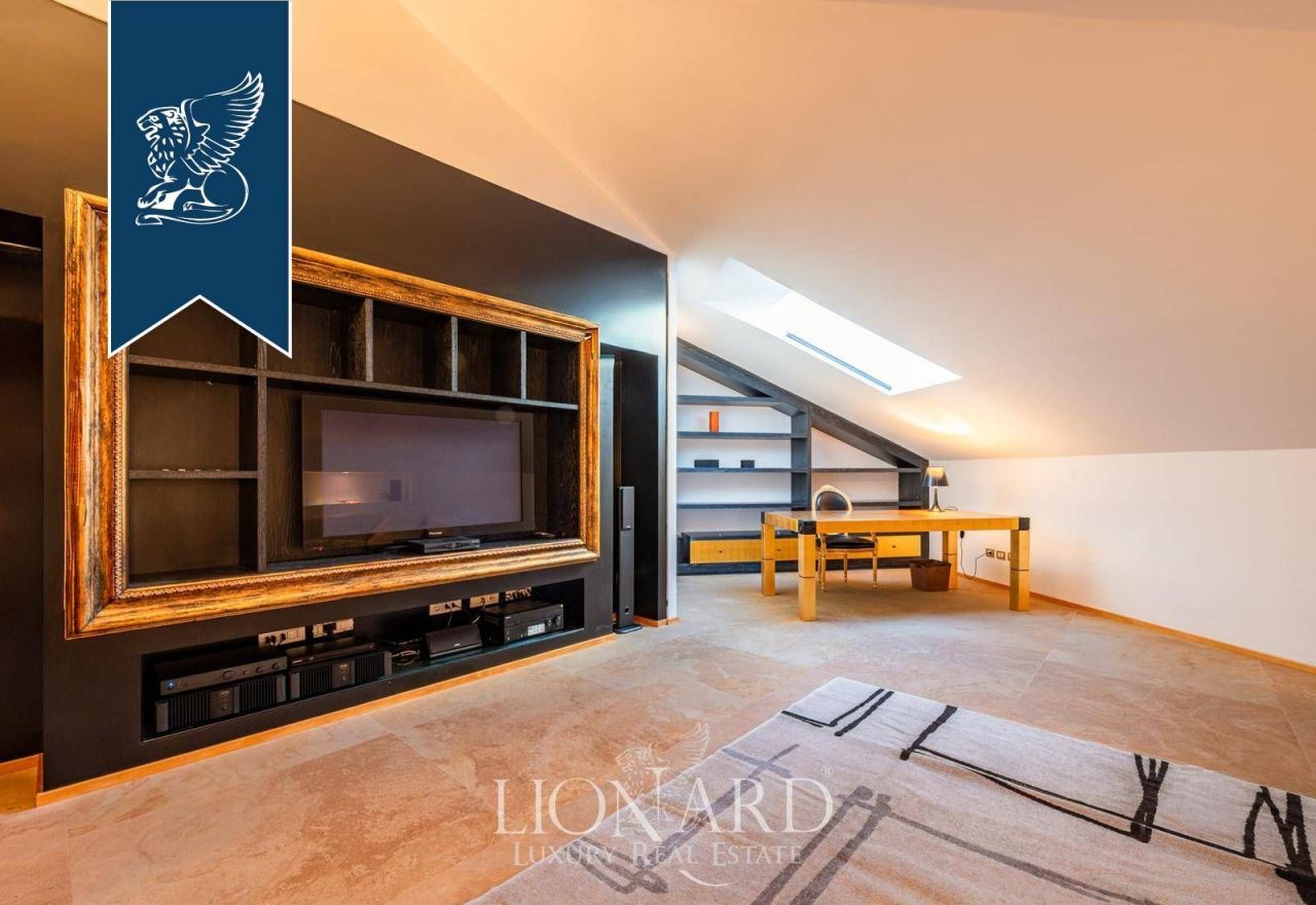 Apartment in Milan, Italy, 500 m² - picture 12