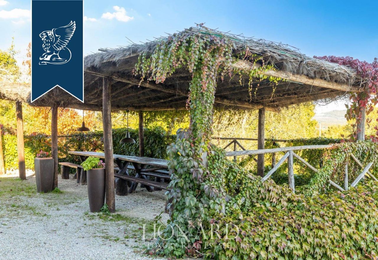 Farm in Siena, Italy, 900 m² - picture 12