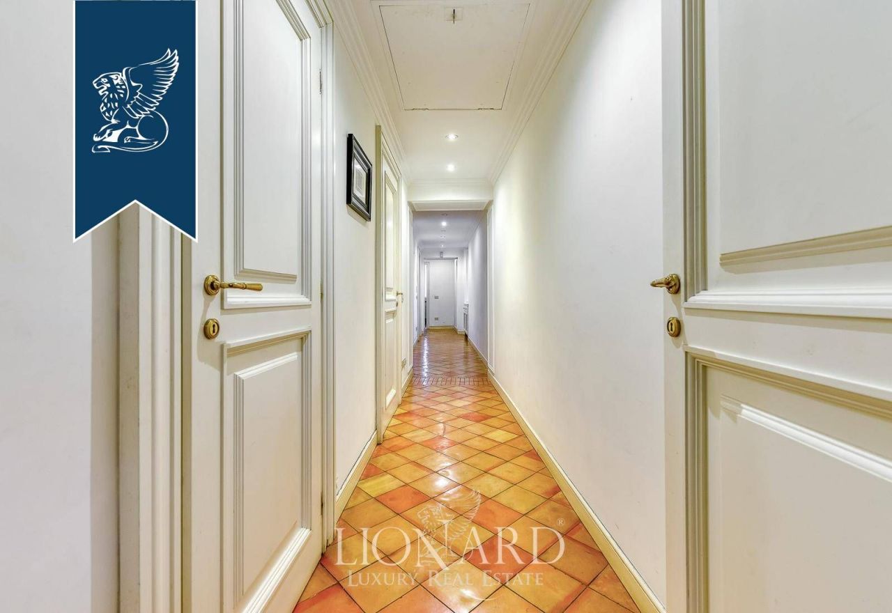 Apartment in Rome, Italy, 170 m² - picture 13