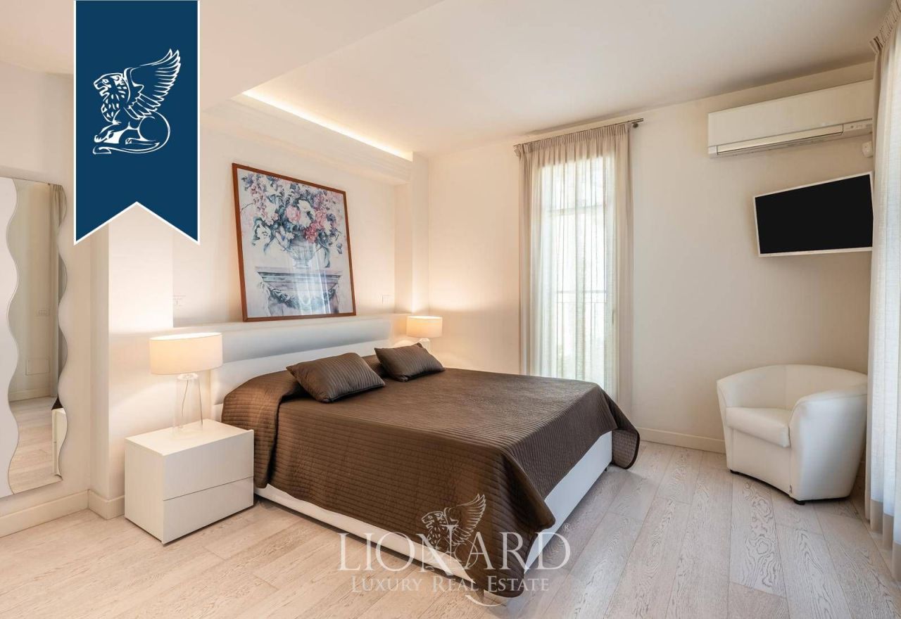 Villa en Forte dei Marmi, Italia, 240 m² - imagen 14