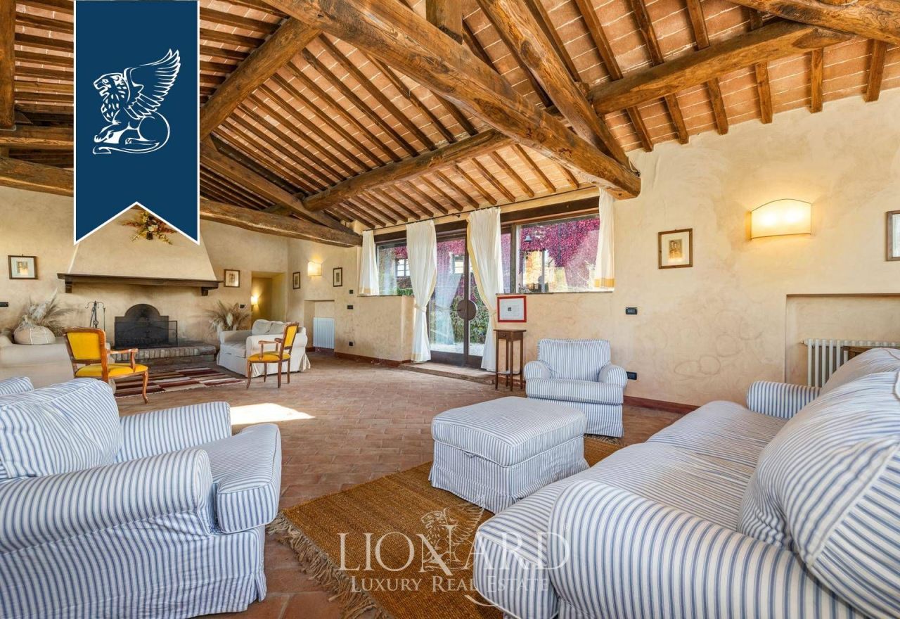 Farm in Siena, Italy, 900 m² - picture 15