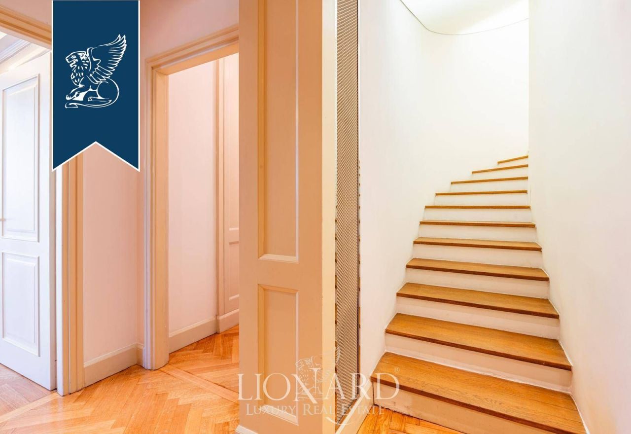 Apartment in Milan, Italy, 500 m² - picture 16