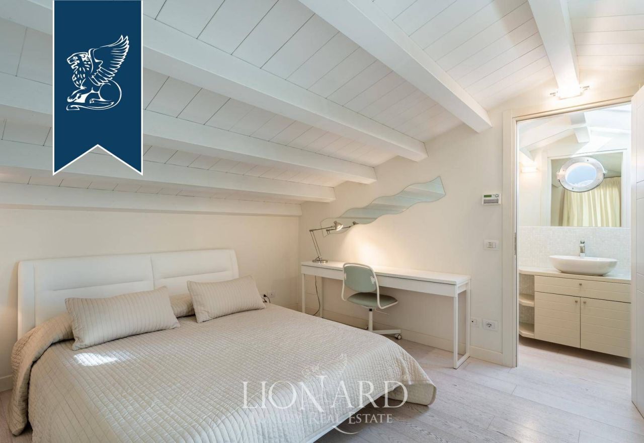 Villa en Forte dei Marmi, Italia, 240 m² - imagen 18