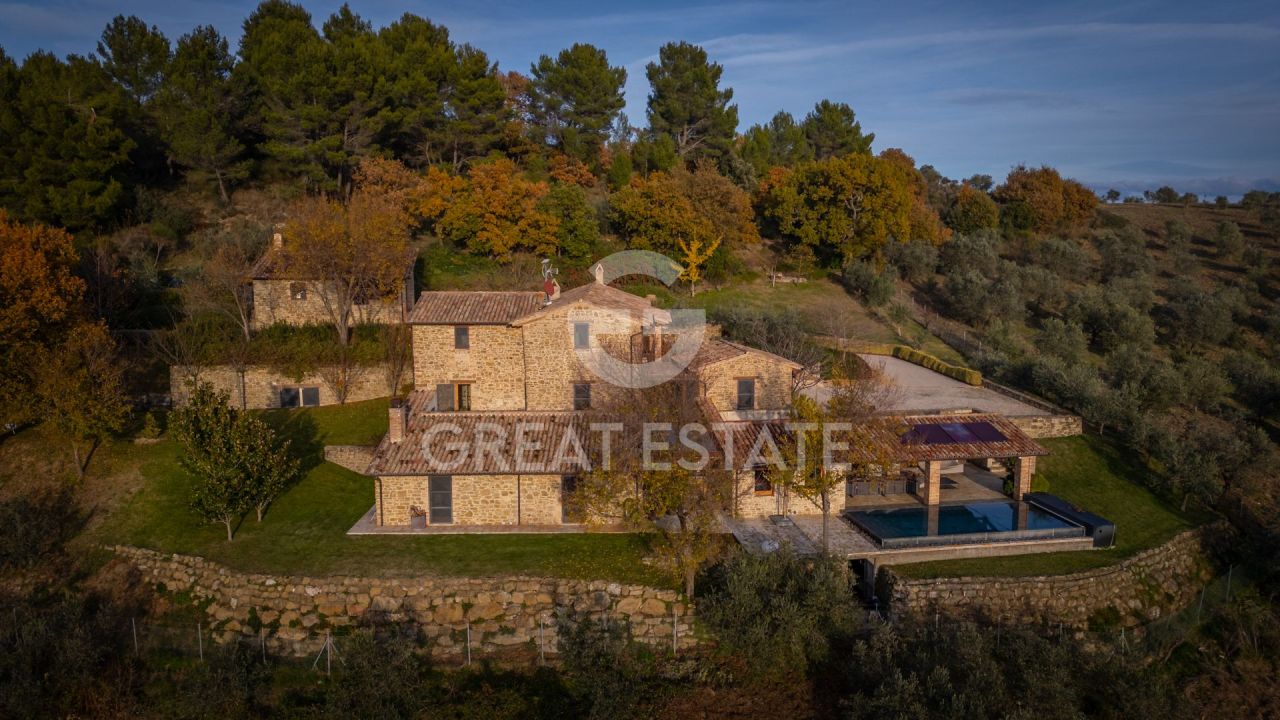 House in Cannara, Italy, 465.05 m² - picture 3