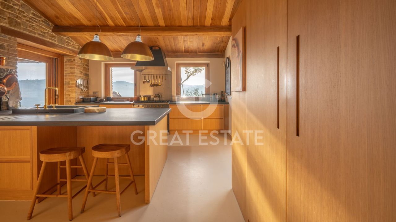 House in Cannara, Italy, 465.05 m² - picture 12