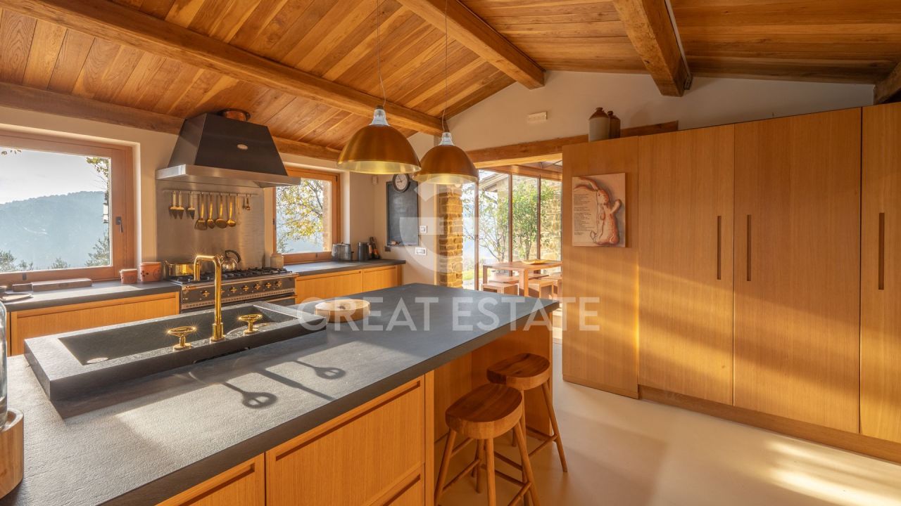 House in Cannara, Italy, 465.05 m² - picture 15