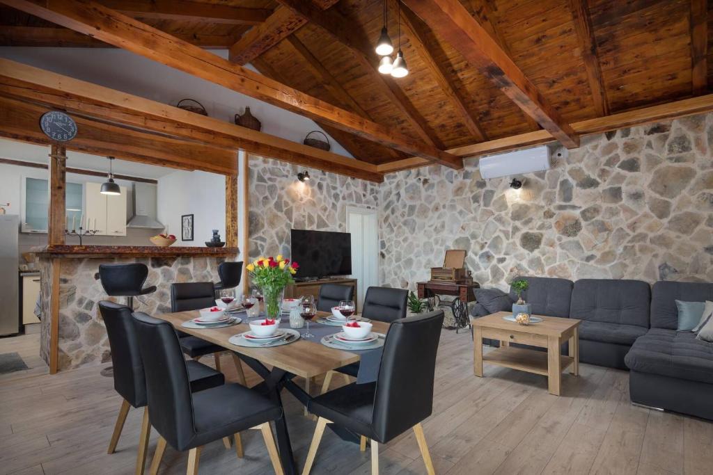 Villa in Rogoznica, Croatia, 150 m² - picture 19