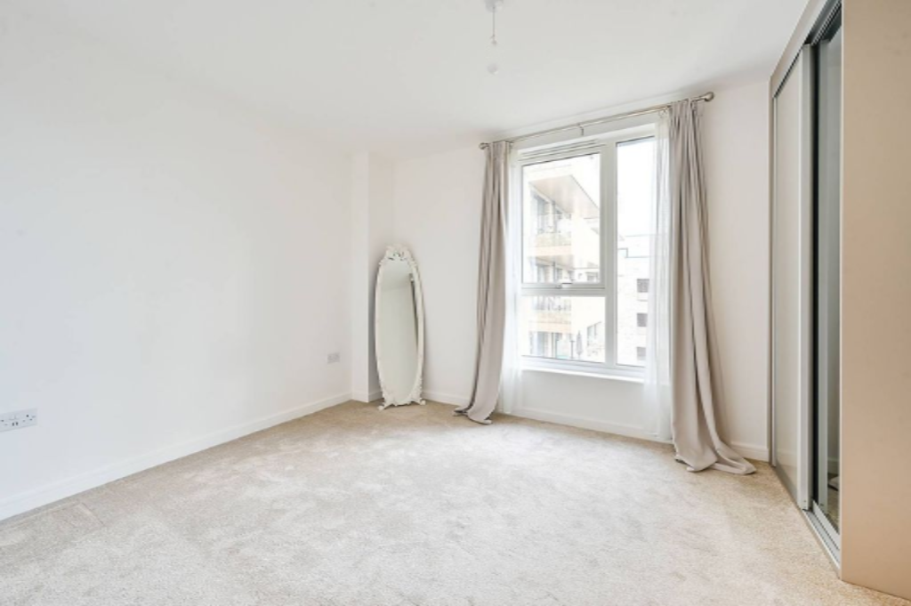 Flat in London, United Kingdom, 55 m² - picture 1