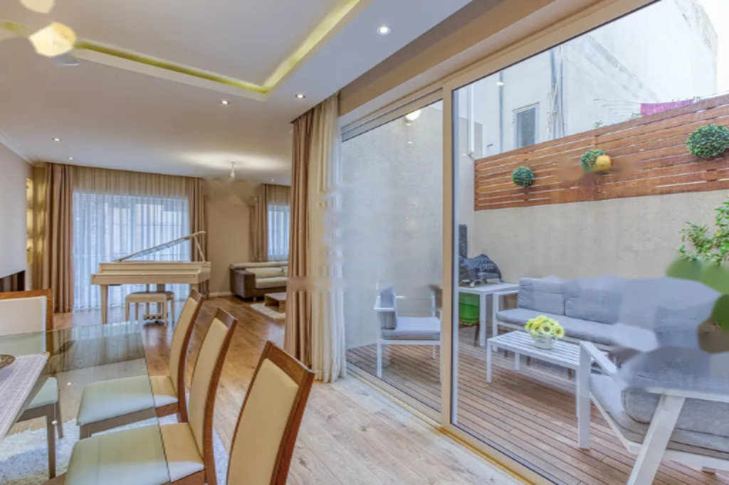 Flat in Bugibba, Malta, 156 m² - picture 1