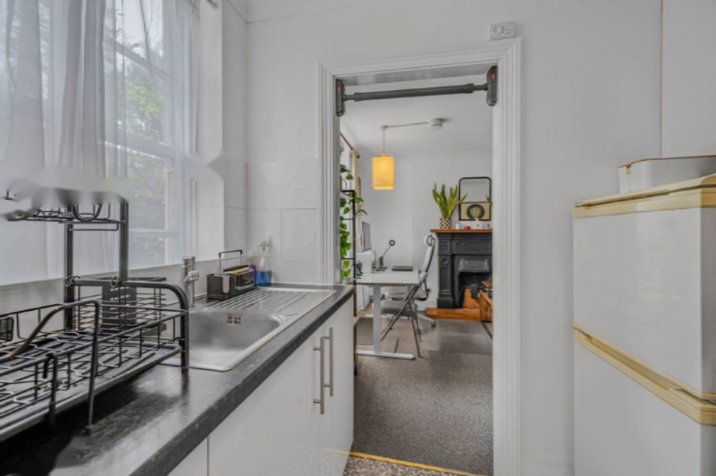 Flat in London, United Kingdom, 35 m² - picture 7