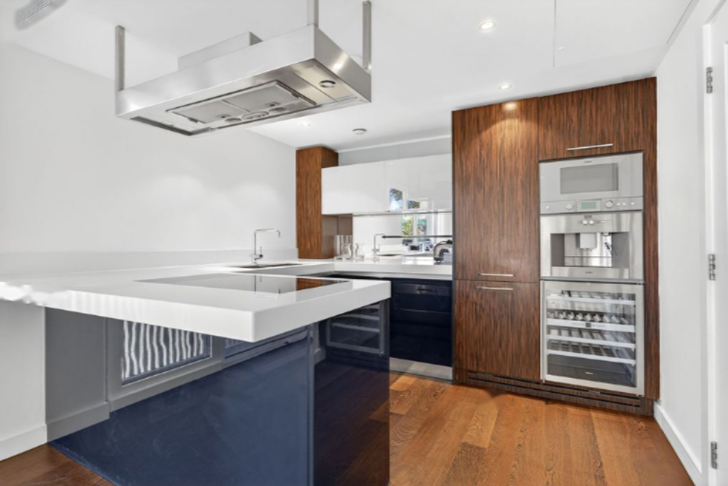 Flat in London, United Kingdom, 81 m² - picture 9