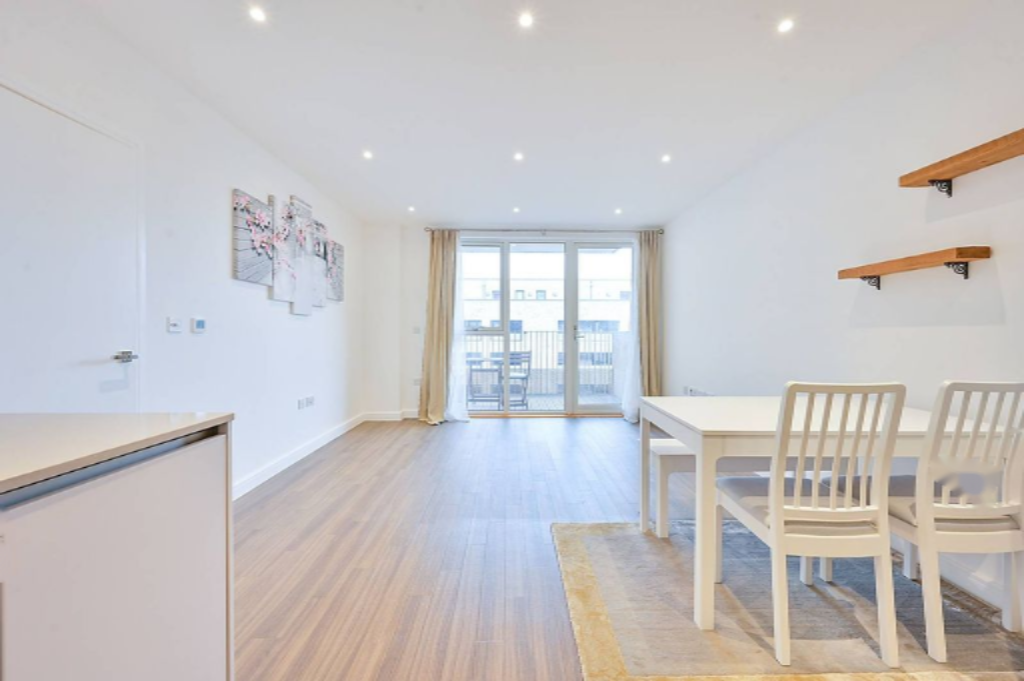 Flat in London, United Kingdom, 55 m² - picture 10