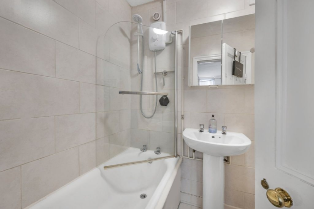 Flat in London, United Kingdom, 35 m² - picture 12