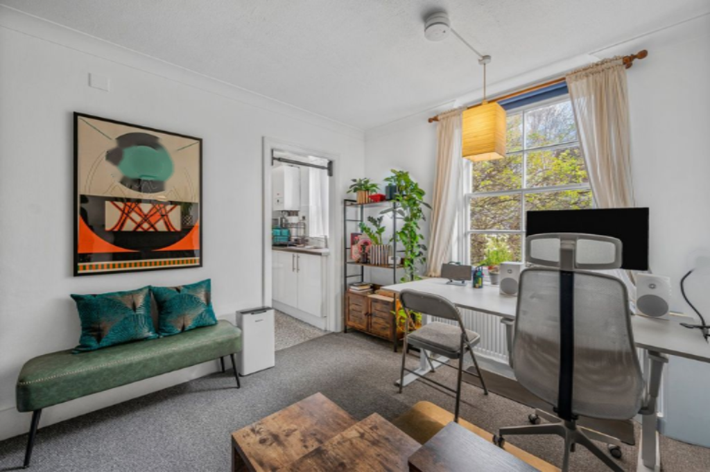 Flat in London, United Kingdom, 35 m² - picture 14