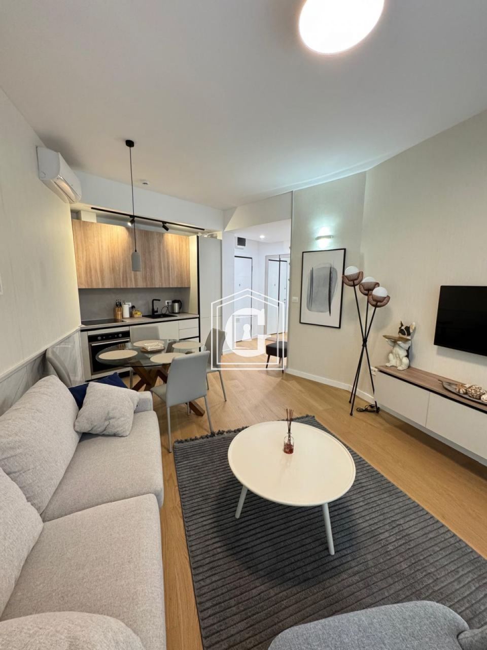 Apartamento en Becici, Montenegro, 54 m² - imagen 1