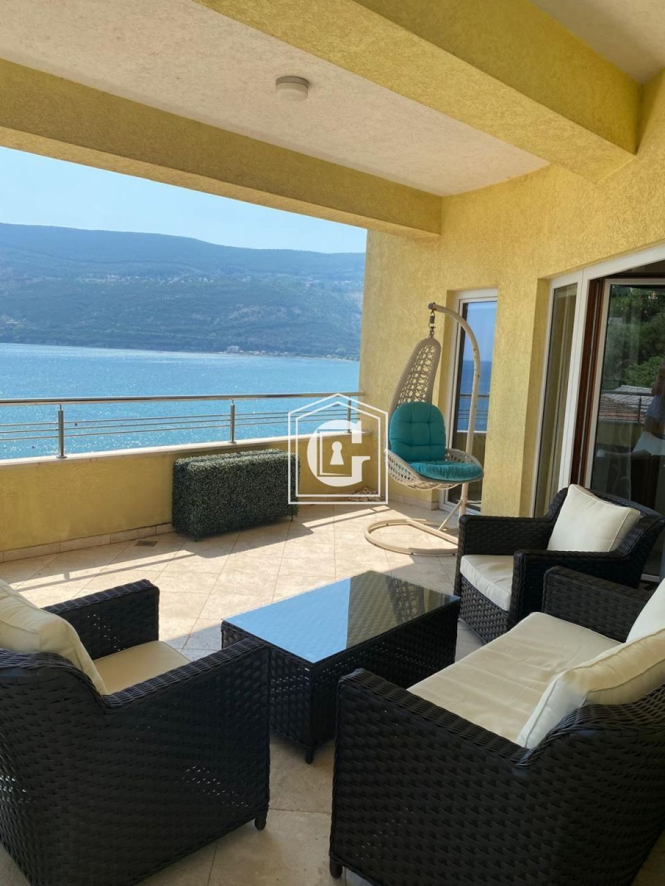 Appartamenti a Herceg-Novi, Montenegro, 94 m² - foto 1
