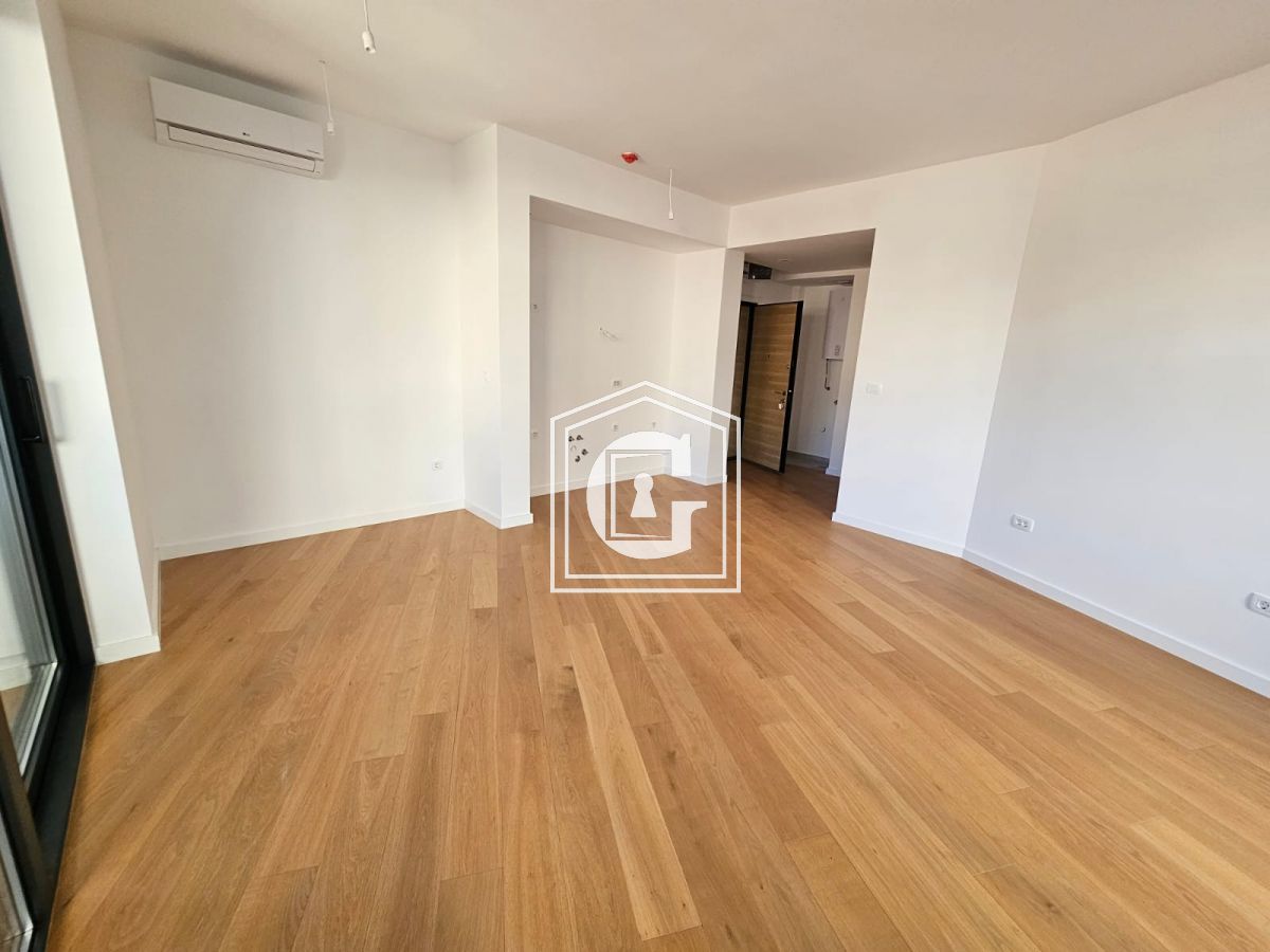 Apartment in Becici, Montenegro, 66 m² - picture 2