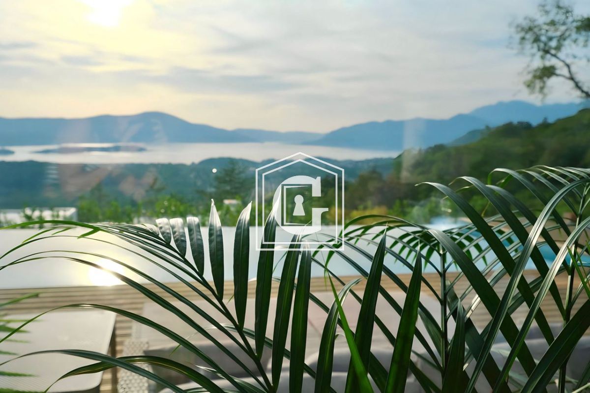 Villa en Kavač, Montenegro, 180 m² - imagen 2