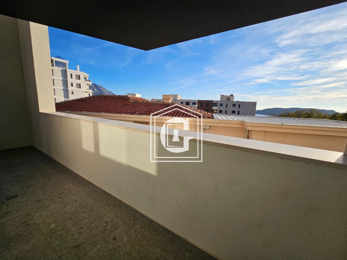 Apartment in Becici, Montenegro, 67 m² - picture 8