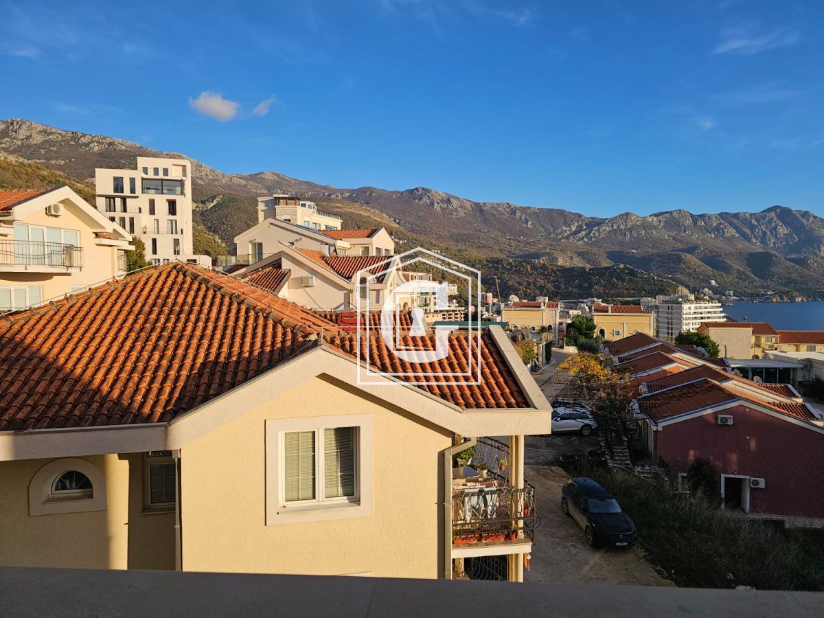 Apartment in Becici, Montenegro, 66 m² - picture 12