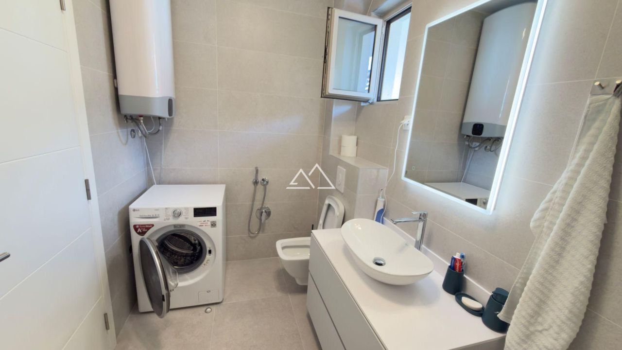 Apartment in Becici, Montenegro, 104 m² - picture 15