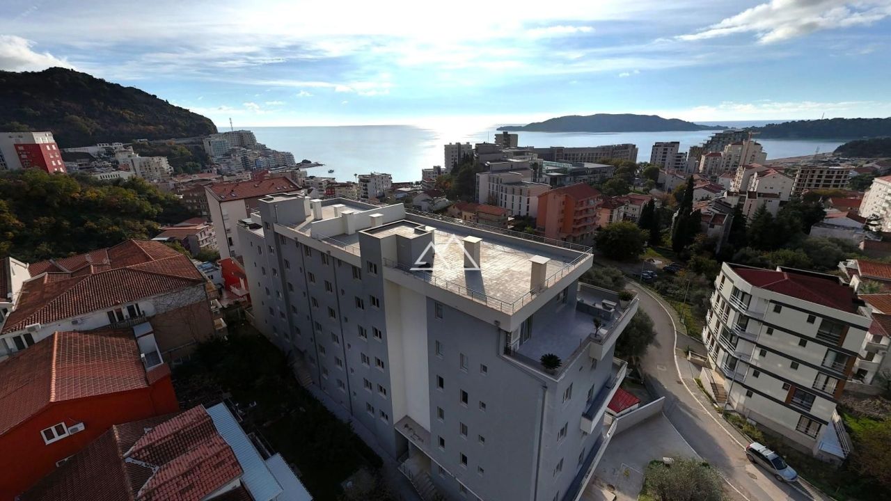 Apartment in Becici, Montenegro, 104 m² - picture 16