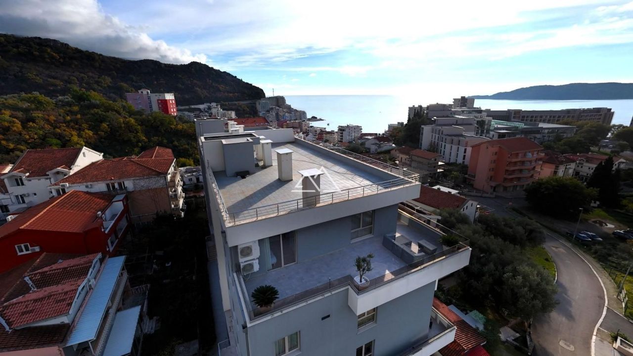 Apartment in Becici, Montenegro, 104 m² - picture 17