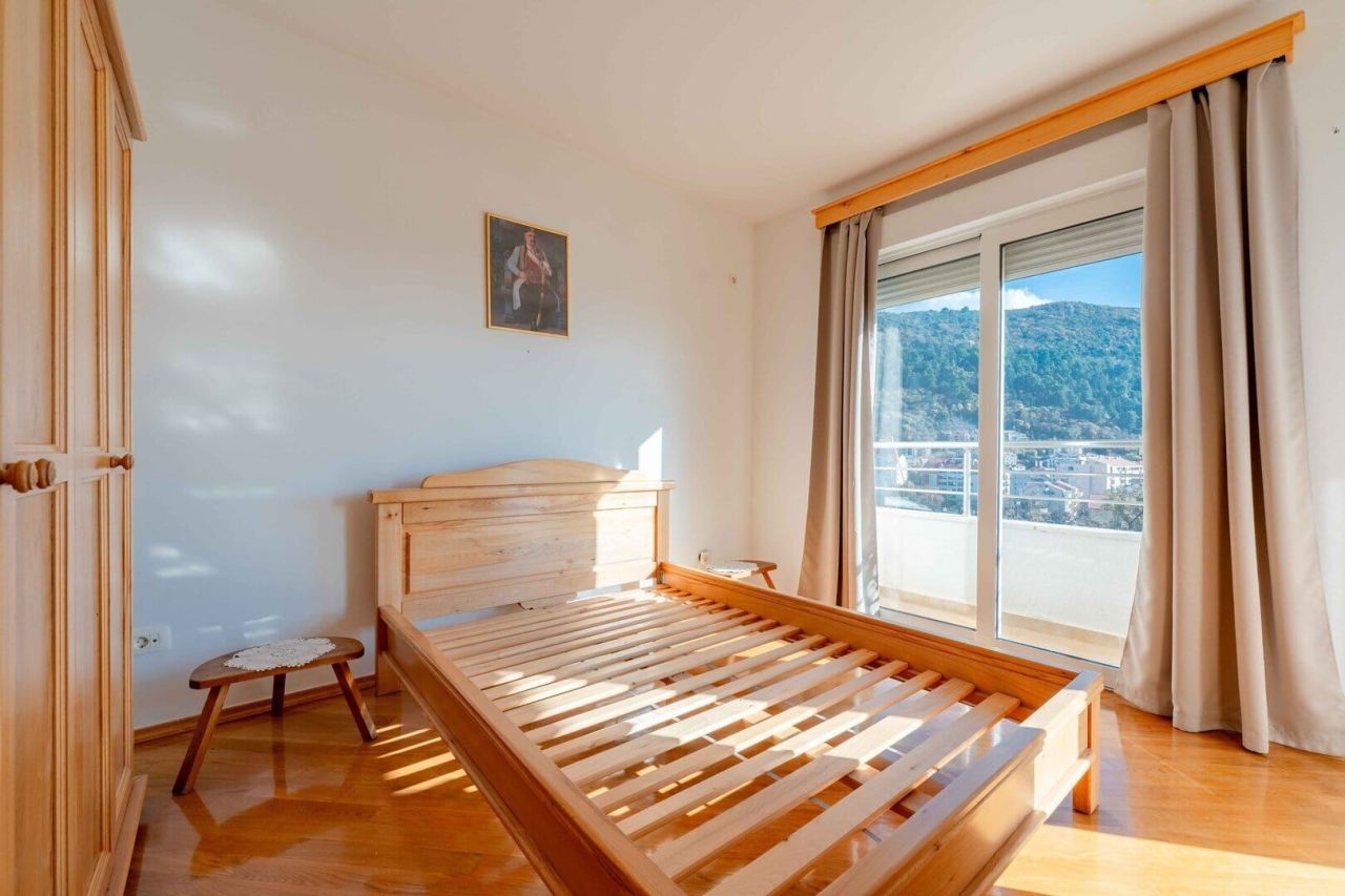 Apartamento en Budva, Montenegro, 78 m² - imagen 7