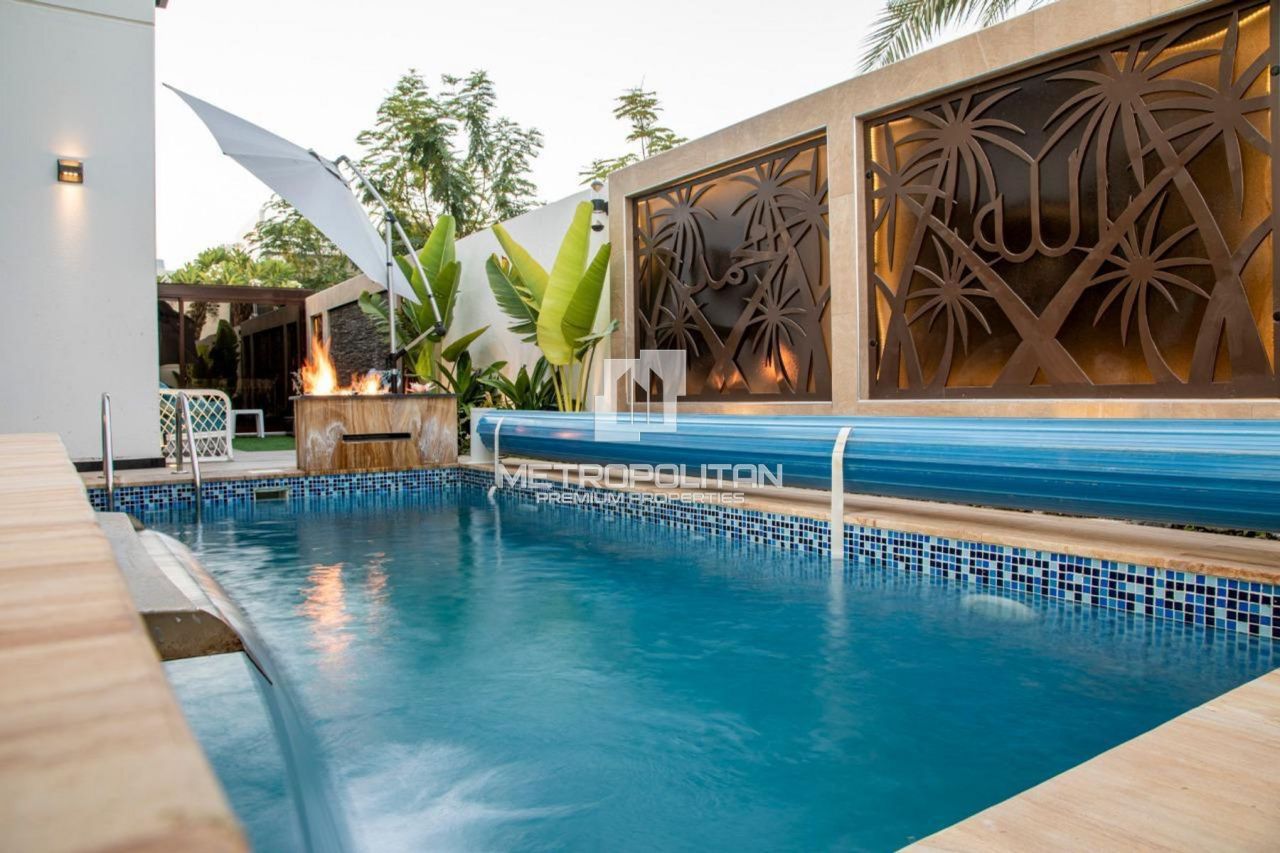 Villa en Dubái, EAU, 425 m² - imagen 1