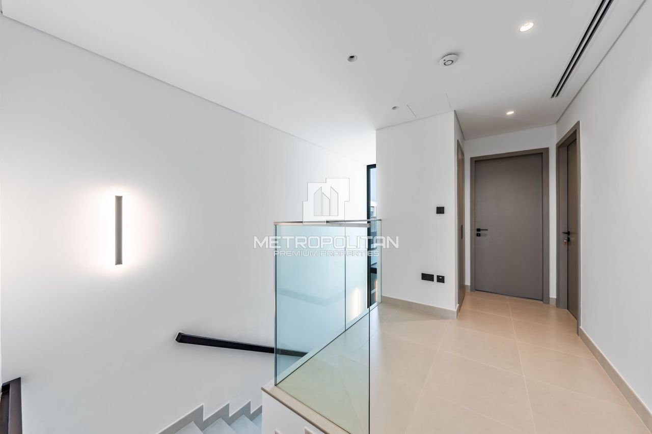 Townhouse in Dubai, UAE, 202 m² - picture 8