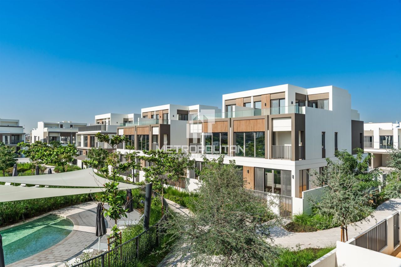 Townhouse in Dubai, UAE, 202 m² - picture 18