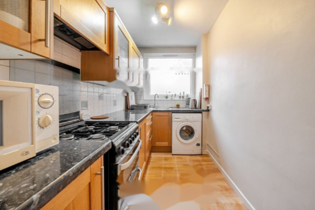 Flat in London, United Kingdom, 65 m² - picture 1